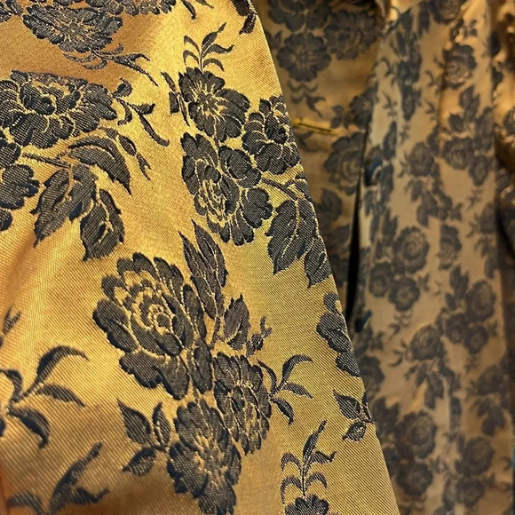 Vintage blazer, gold, and navy - Picture 7 of 7